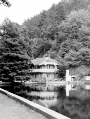 La maison forestière de Lautenbach-Zell et le canal Astruc à Buhl